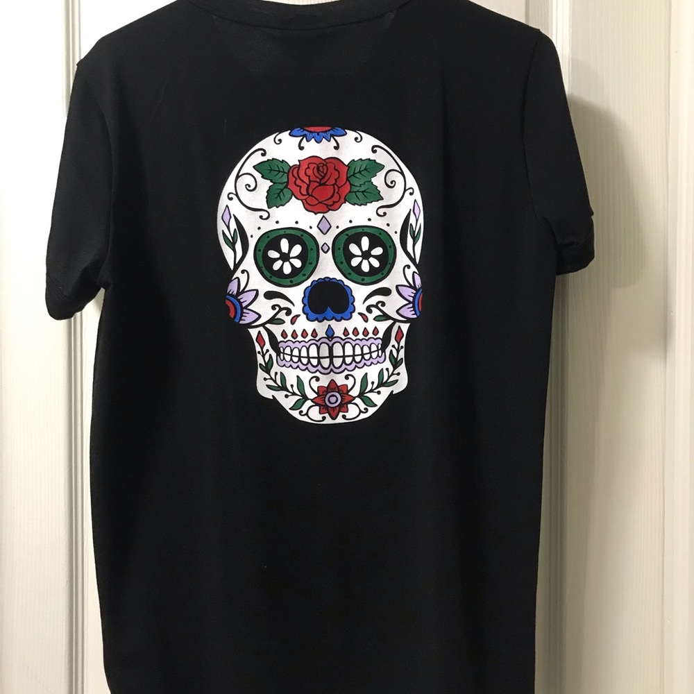 BNWOT Lularoe Medium Liv Tee